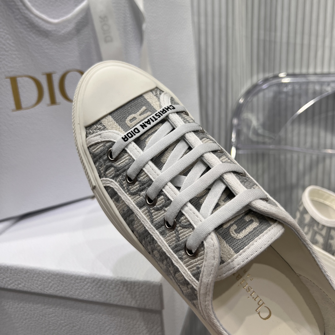 Women's high heels